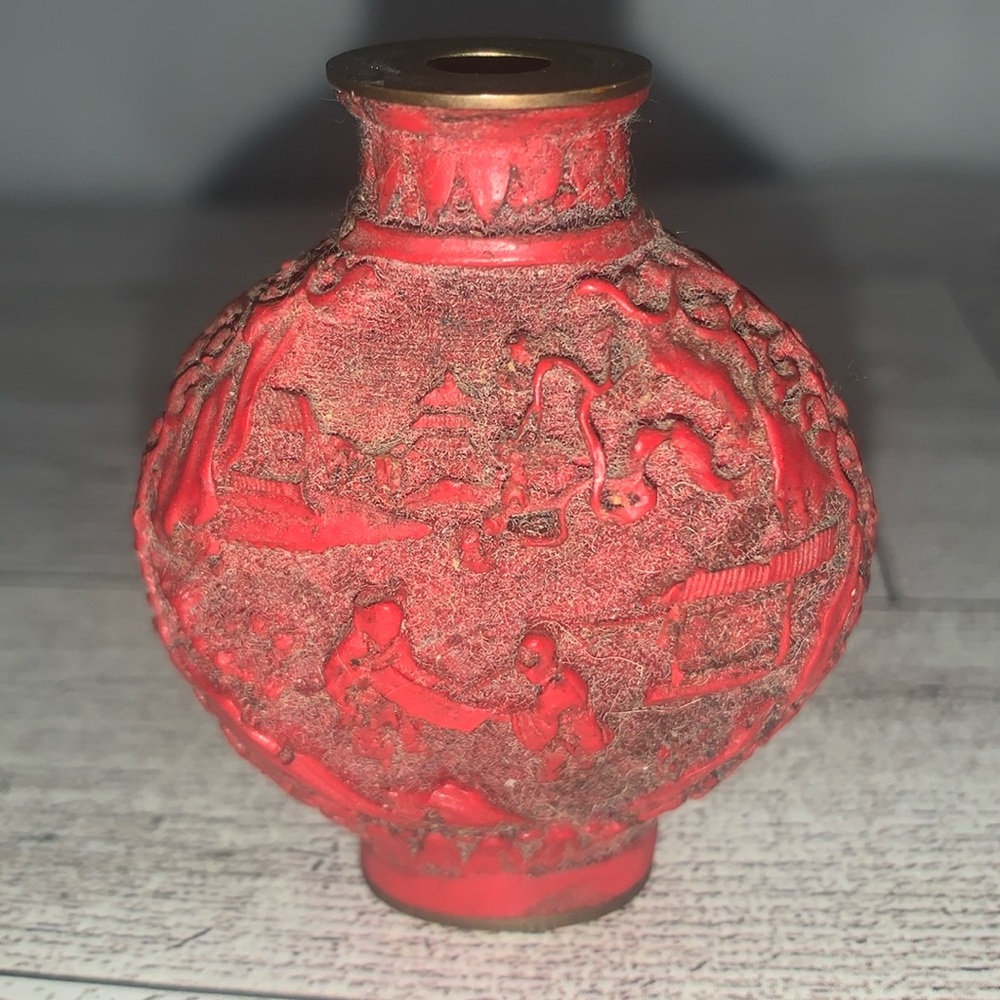 Antique  Chinese Snuff Red Cinnabar Resin Bottle signed bottom / missing top